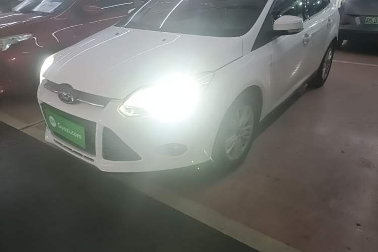 Used Ford Focus 2012 Sedan 1.6L Manual Comfort Model Left Front Headlight