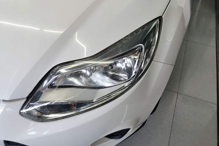 Used Ford Focus 2012 Hatchback 1.6L Automatic Comfort Model Left Front Headlight