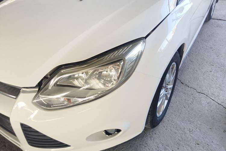 Used Ford Focus 2012 Sedan 1.6L Automatic Comfort Model Left Front Headlight