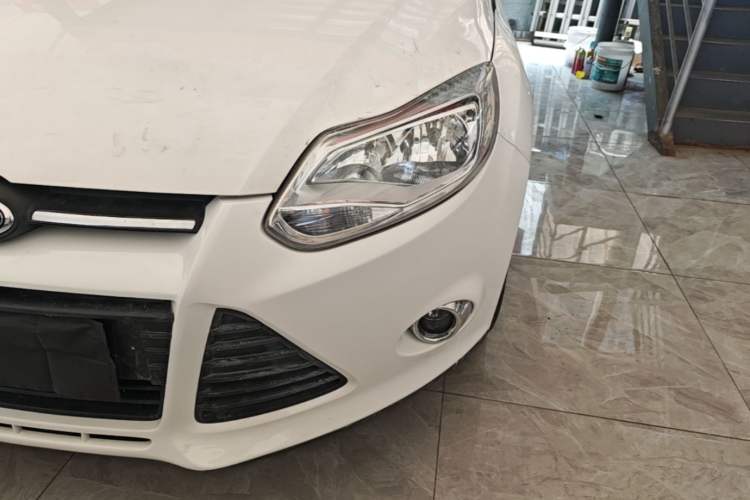Used Ford Focus 2012 Sedan 1.6L Automatic Fashion Edition Left Front Headlight