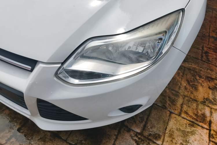 Used Ford Focus 2012 Hatchback 1.6L Automatic Comfort Model Left Front Headlight