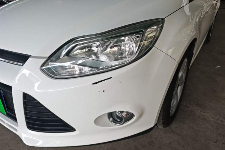 Used Ford Focus 2012 Hatchback 1.6L Automatic Fashion Edition Left Front Headlight