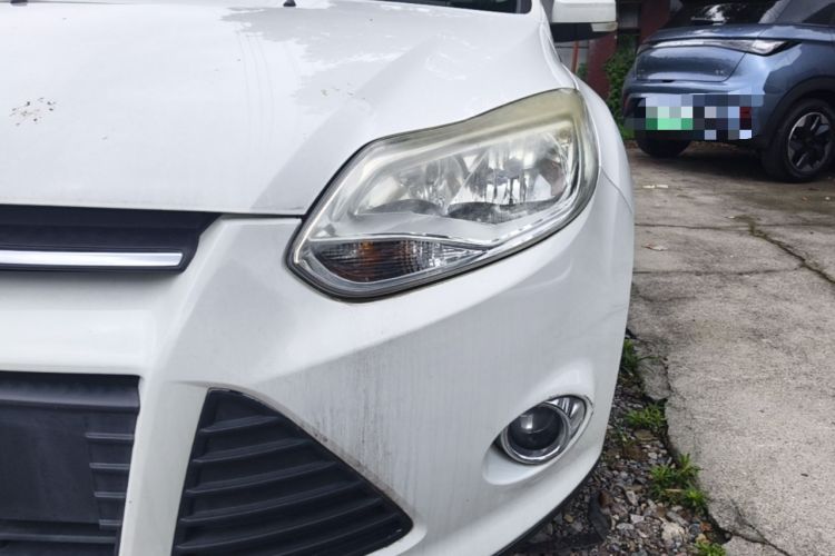 Used Ford Focus 2012 Sedan 1.6L Automatic Fashion Edition Left Front Headlight