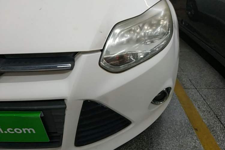 Used Ford Focus 2012 Hatchback 1.6L Automatic Fashion Edition Left Front Headlight