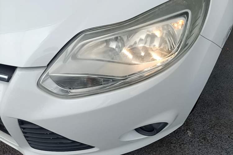 Used Ford Focus 2012 Hatchback 1.6L Automatic Comfort Model Left Front Headlight