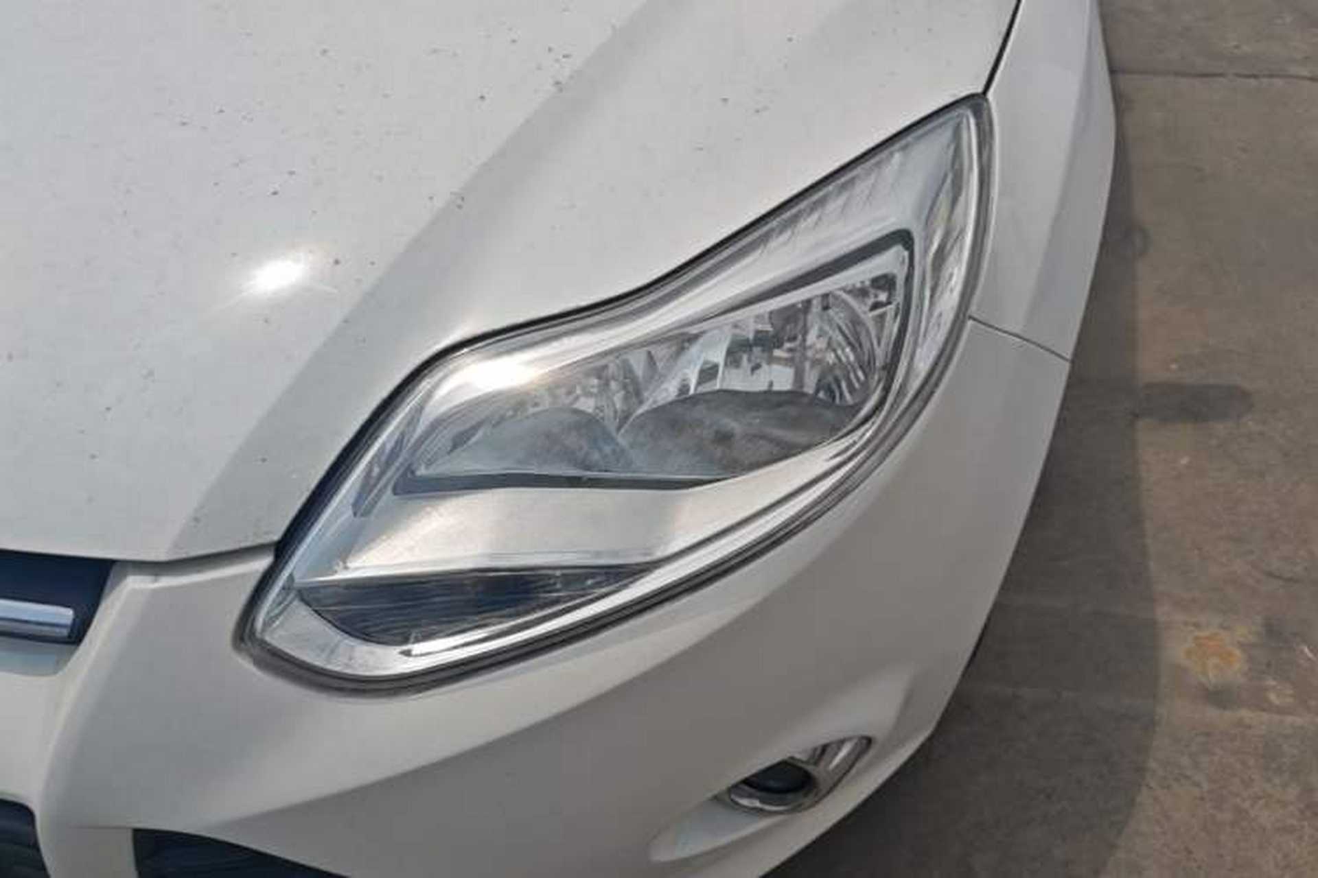 Used Ford Focus 2012 Sedan 1.6L Automatic Fashion Edition Left Front Headlight