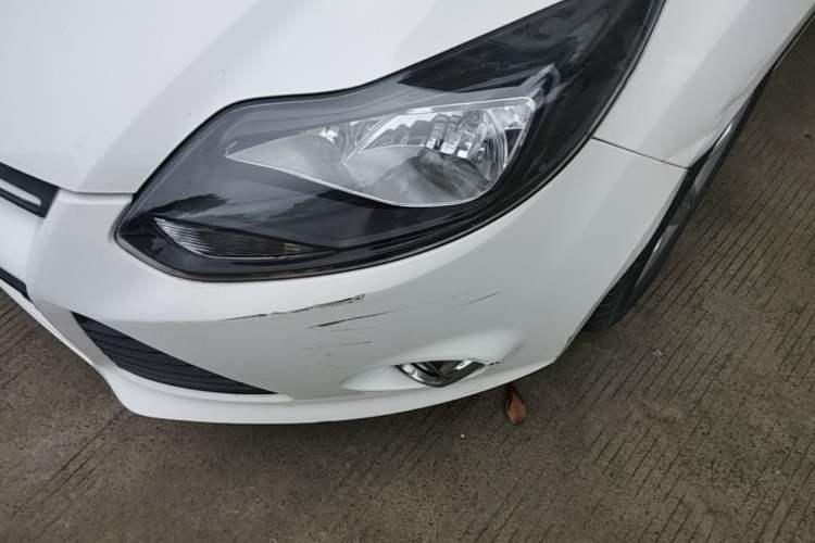 Used Ford Focus 2012 Hatchback 1.6L Automatic Fashion Edition Left Front Headlight