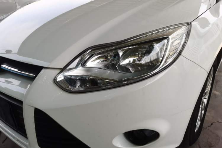 Used Ford Focus 2012 Sedan 1.6L Automatic Comfort Model Left Front Headlight