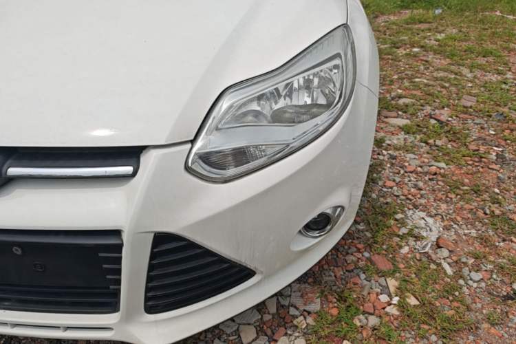 Used Ford Focus 2012 Sedan 1.6L Manual Fashion Edition Left Front Headlight