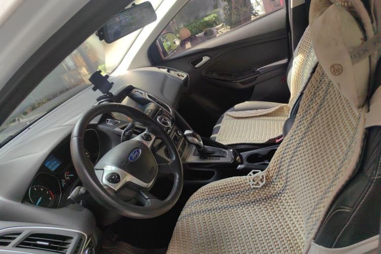 Used Ford Focus 2012 Sedan 1.6L Automatic Fashion Edition Left Front Seat