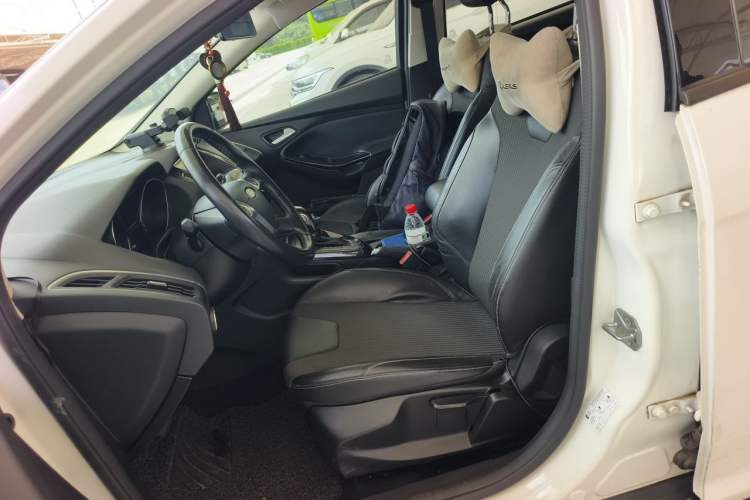 Used Ford Focus 2012 Hatchback 1.6L Automatic Fashion Edition Left Front Seat