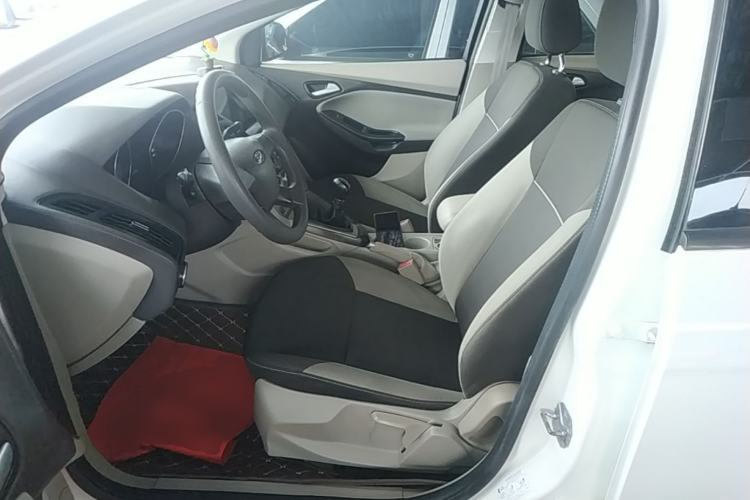 Used Ford Focus 2012 Sedan 1.6L Manual Comfort Model Left Front Seat