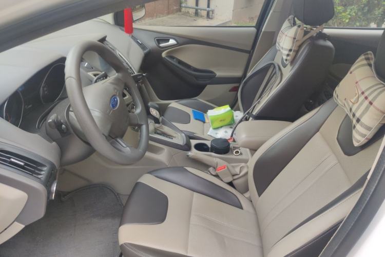 Used Ford Focus 2012 Sedan 1.6L Automatic Comfort Model Left Front Seat