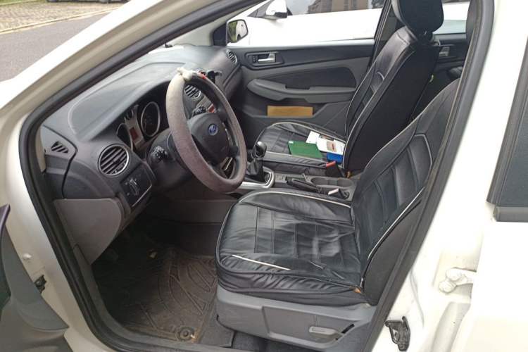 Used Ford Focus 2012 Hatchback Classic 1.8L Manual Base Model Left Front Seat