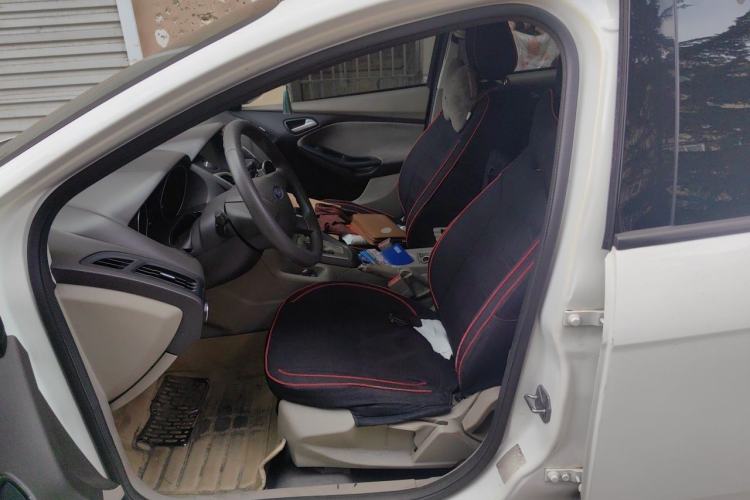 Used Ford Focus 2012 Sedan 1.6L Automatic Comfort Model Left Front Seat