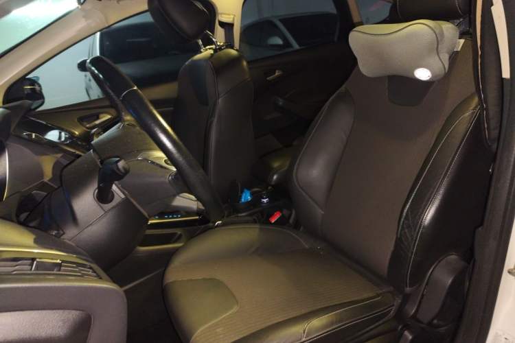 Used Ford Focus 2012 Hatchback 1.6L Automatic Fashion Edition Left Front Seat