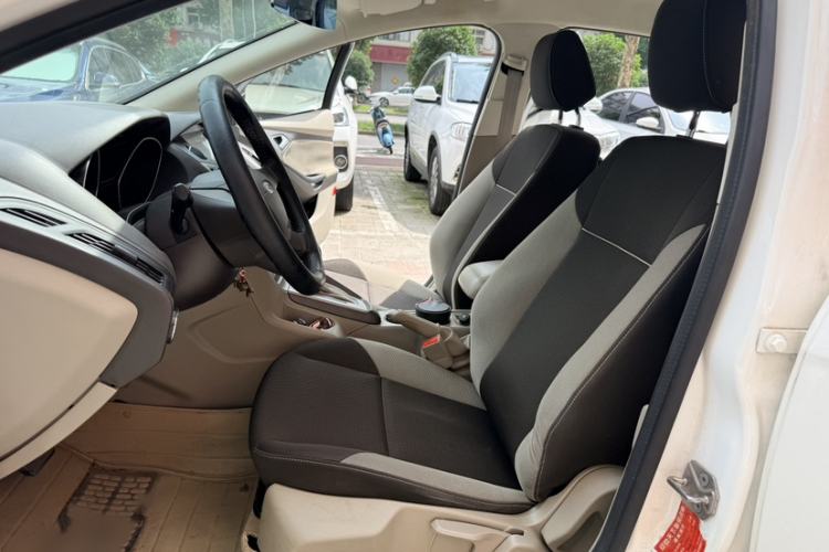 Used Ford Focus 2012 Sedan 1.6L Automatic Comfort Model Left Front Seat