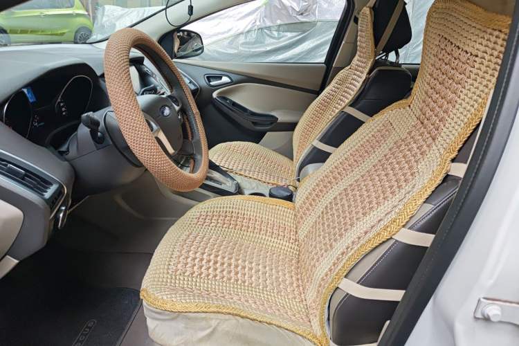 Used Ford Focus 2012 Sedan 1.6L Automatic Fashion Edition Left Front Seat