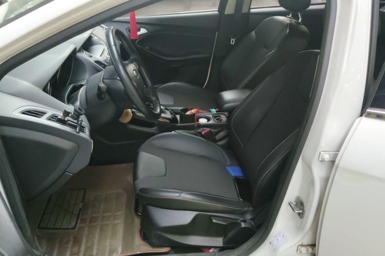 Used Ford Focus 2012 Hatchback 1.6L Automatic Fashion Edition Left Front Seat