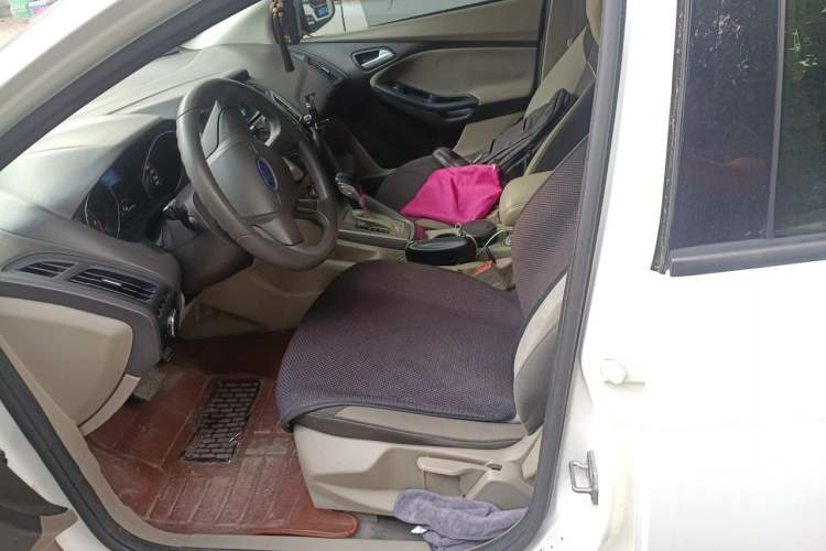 Used Ford Focus 2012 Sedan 1.6L Automatic Comfort Model Left Front Seat