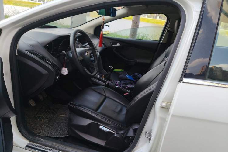 Used Ford Focus 2012 Hatchback 1.6L Manual Comfort Model Left Front Seat