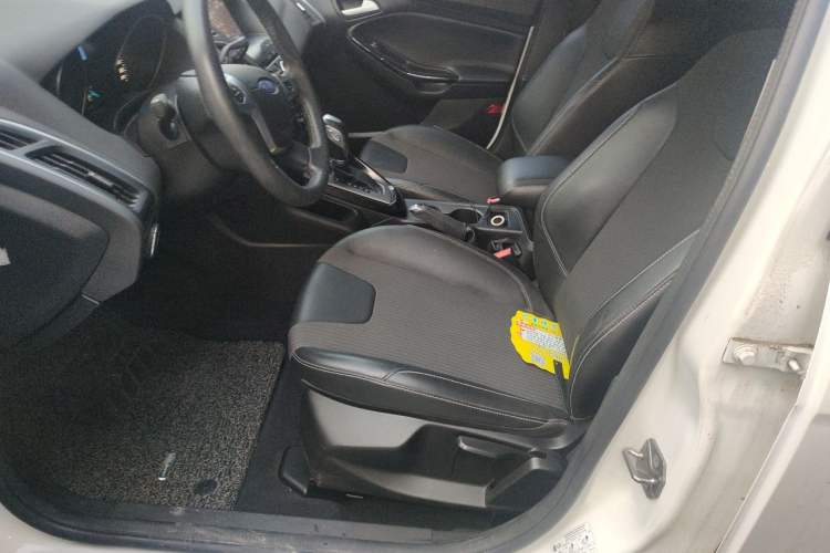 Used Ford Focus 2012 Hatchback 1.6L Automatic Fashion Edition Left Front Seat