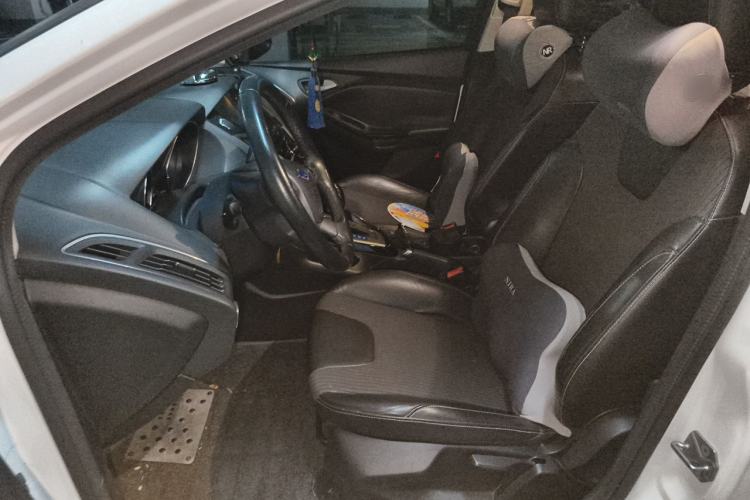 Used Ford Focus 2012 Sedan 1.6L Automatic Fashion Edition Left Front Seat