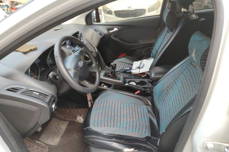 Used Ford Focus 2012 Hatchback 1.6L Manual Comfort Model Left Front Seat