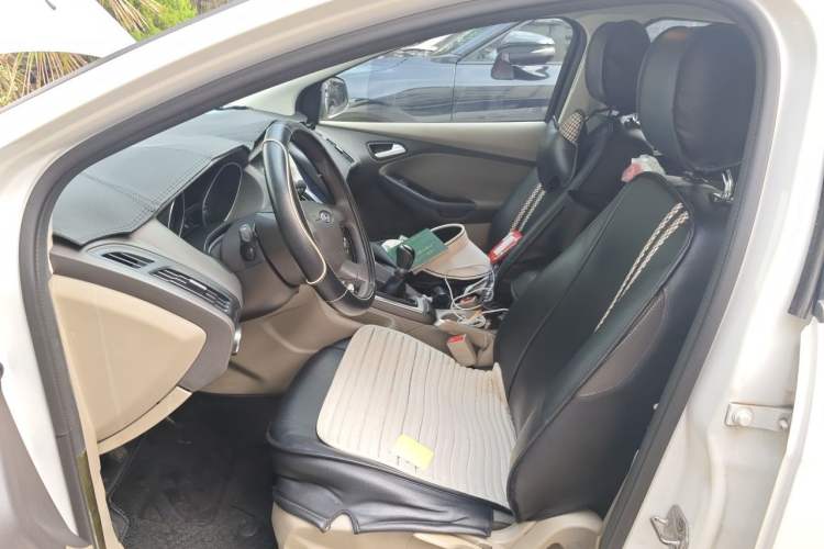 Used Ford Focus 2012 Sedan 1.6L Manual Comfort Model Left Front Seat