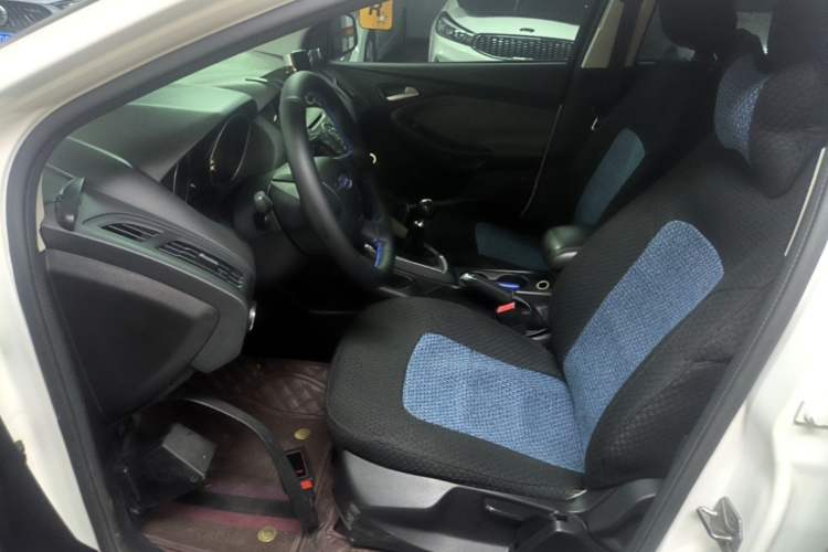 Used Ford Focus 2012 Hatchback 1.6L Manual Comfort Model Left Front Seat