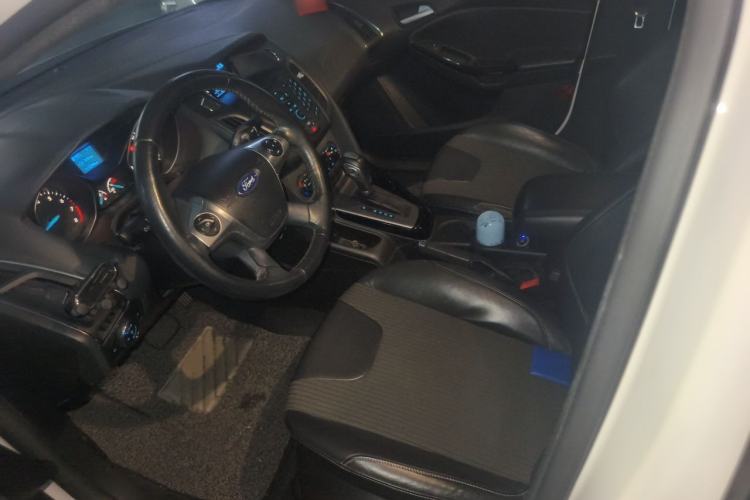 Used Ford Focus 2012 Sedan 1.6L Automatic Fashion Edition Left Front Seat