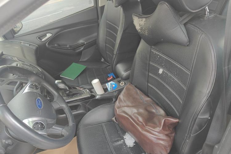 Used Ford Focus 2012 Hatchback 1.6L Automatic Fashion Edition Left Front Seat