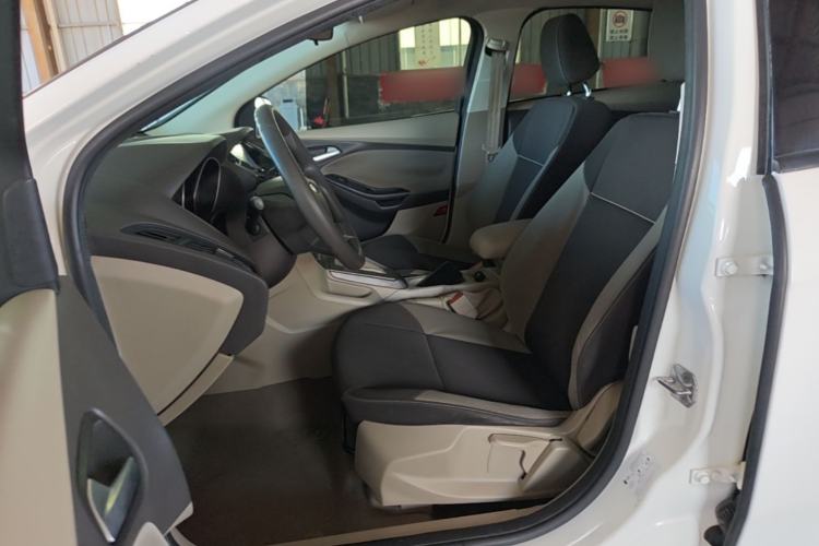 Used Ford Focus 2012 Sedan 1.6L Automatic Comfort Model Left Front Seat