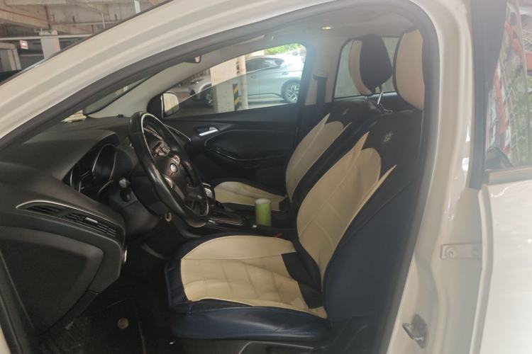 Used Ford Focus 2012 Hatchback 1.6L Automatic Fashion Edition Left Front Seat