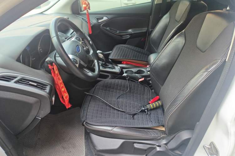 Used Ford Focus 2012 Sedan 1.6L Automatic Fashion Edition Left Front Seat
