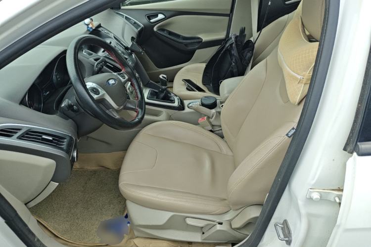 Used Ford Focus 2012 Sedan 1.6L Manual Fashion Edition Left Front Seat