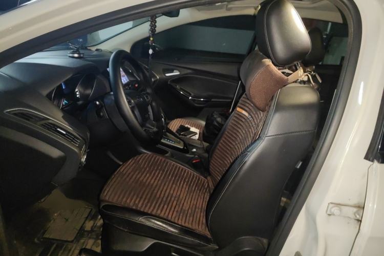 Used Ford Focus 2012 Sedan 1.6L Automatic Fashion Edition Left Front Seat