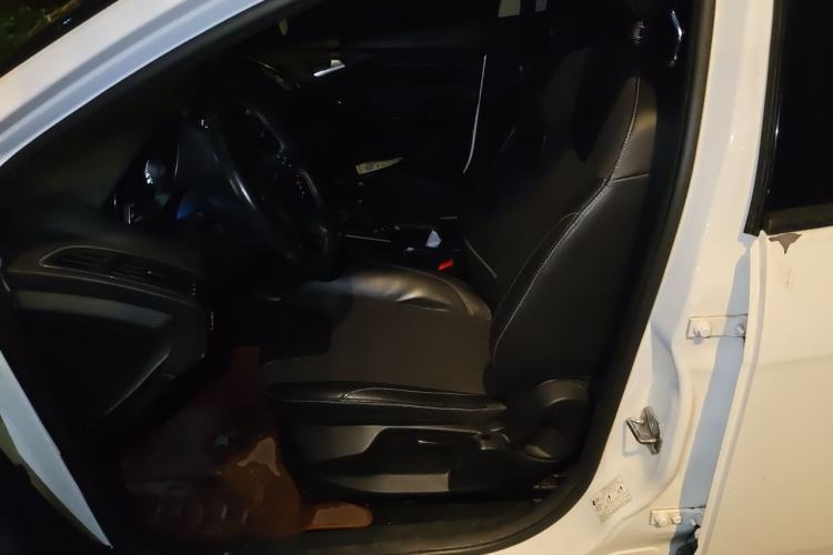 Used Ford Focus 2012 Sedan 1.6L Manual Fashion Edition Left Front Seat