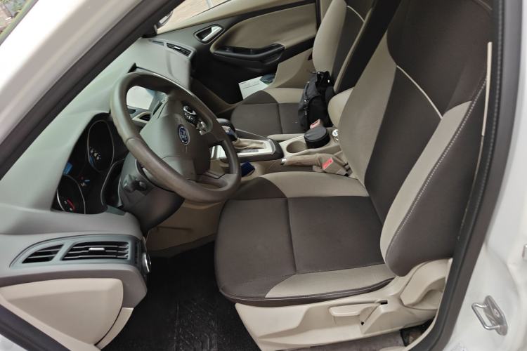 Used Ford Focus 2012 Sedan 1.6L Automatic Comfort Model Left Front Seat