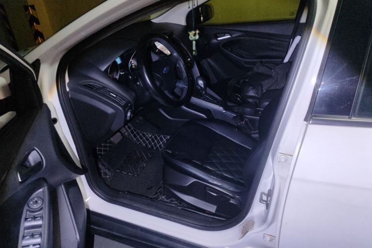 Used Ford Focus 2012 Hatchback 1.6L Automatic Comfort Model Left Front Seat