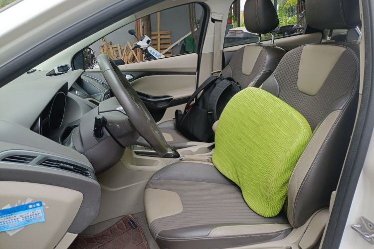 Used Ford Focus 2012 Sedan 1.6L Automatic Fashion Edition Left Front Seat