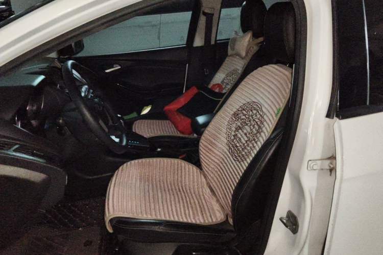 Used Ford Focus 2012 Sedan 1.6L Automatic Fashion Edition Left Front Seat