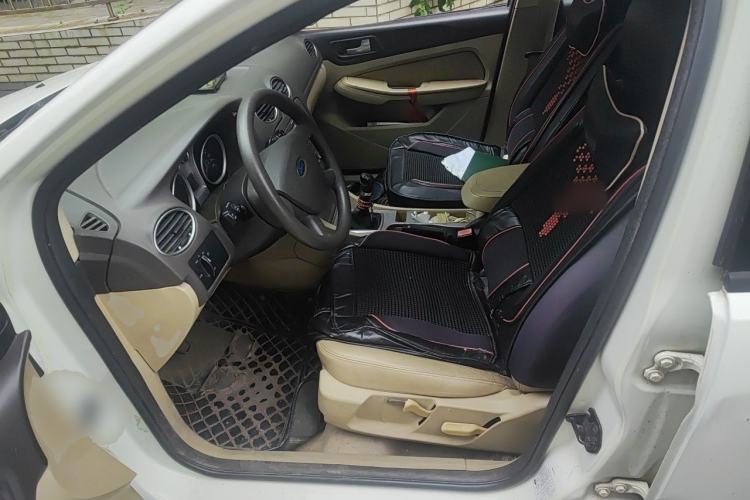 Used Ford Focus 2012 Sedan Classic 1.8L Manual Base Model Left Front Seat