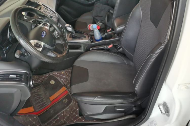 Used Ford Focus 2012 Sedan 1.6L Automatic Fashion Edition Left Front Seat