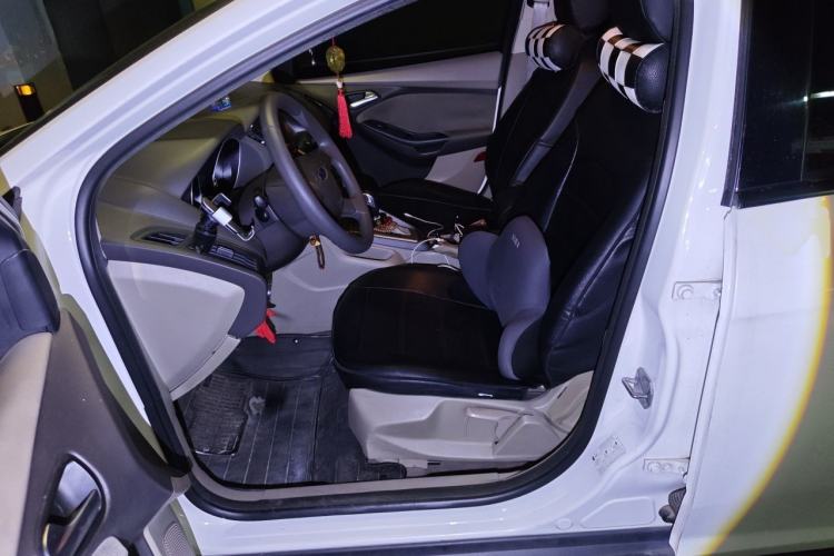 Used Ford Focus 2012 Sedan 1.6L Automatic Comfort Model Left Front Seat