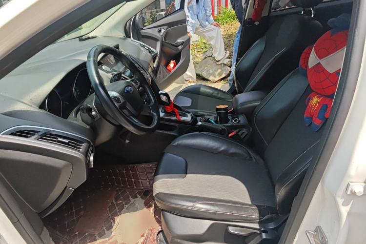 Used Ford Focus 2012 Hatchback 1.6L Automatic Fashion Edition Left Front Seat