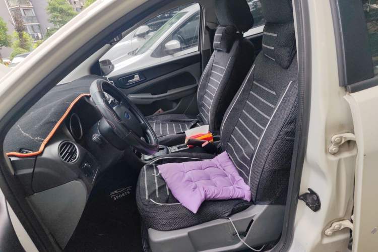 Used Ford Focus 2012 Hatchback Classic 1.8L Automatic Base Model Left Front Seat