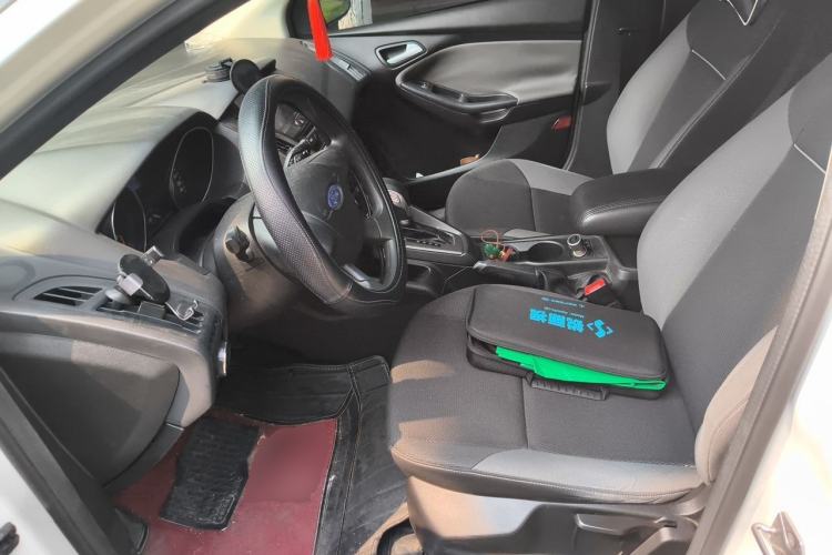 Used Ford Focus 2012 Hatchback 1.6L Automatic Comfort Model Left Front Seat