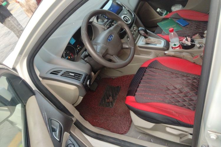 Used Ford Focus 2012 Sedan 1.6L Automatic Comfort Model Left Front Seat
