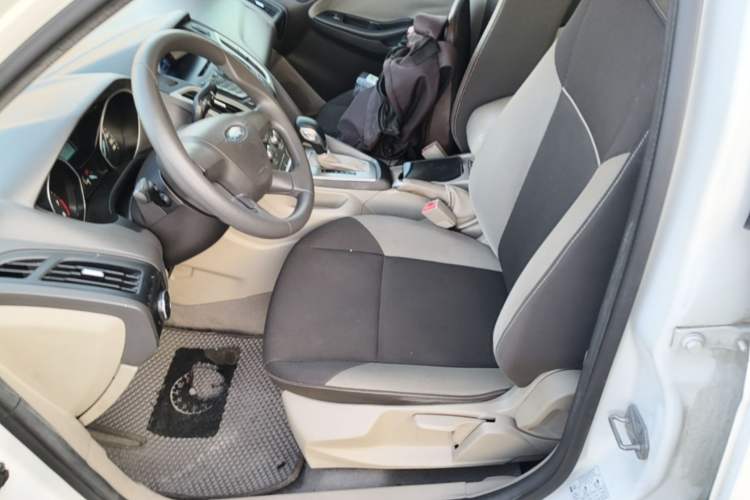 Used Ford Focus 2012 Sedan 1.6L Automatic Comfort Model Left Front Seat